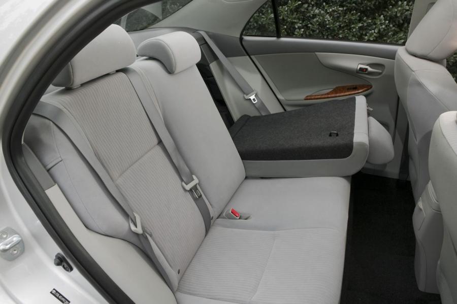  Toyota Corolla 2009 года  (фото 36 из 55)